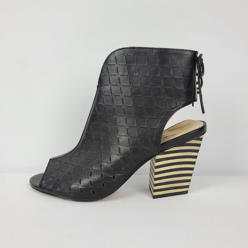 House of Harlow shoe/bootie